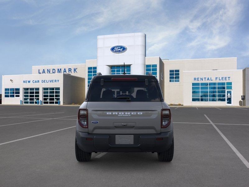 Ford Bronco Sport Vehicle Full-screen Gallery Image 5