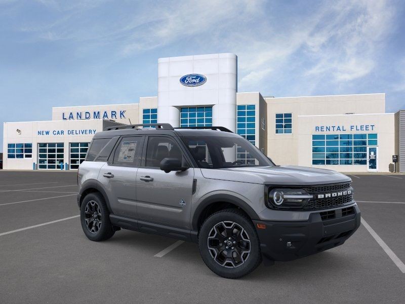 Ford Bronco Sport Vehicle Full-screen Gallery Image 7