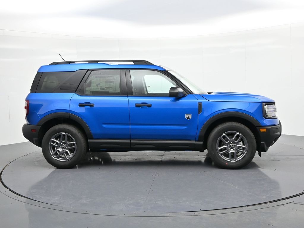 Ford Bronco Sport Vehicle Full-screen Gallery Image 5