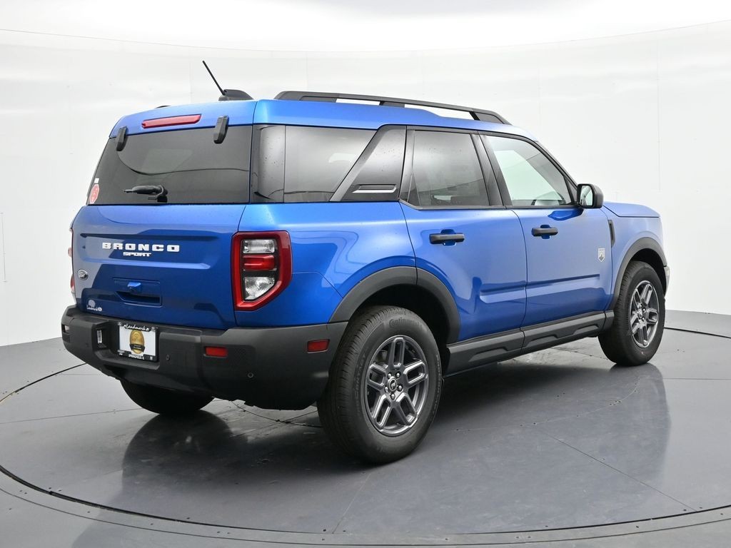 Ford Bronco Sport Vehicle Full-screen Gallery Image 6