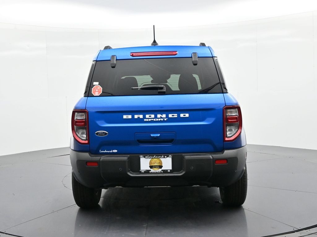 Ford Bronco Sport Vehicle Full-screen Gallery Image 7