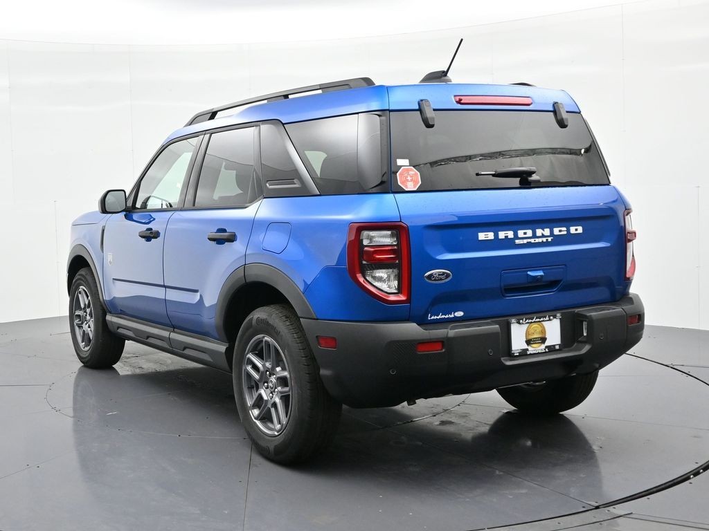 Ford Bronco Sport Vehicle Full-screen Gallery Image 8