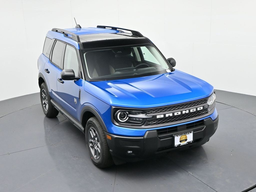 Ford Bronco Sport Vehicle Full-screen Gallery Image 17