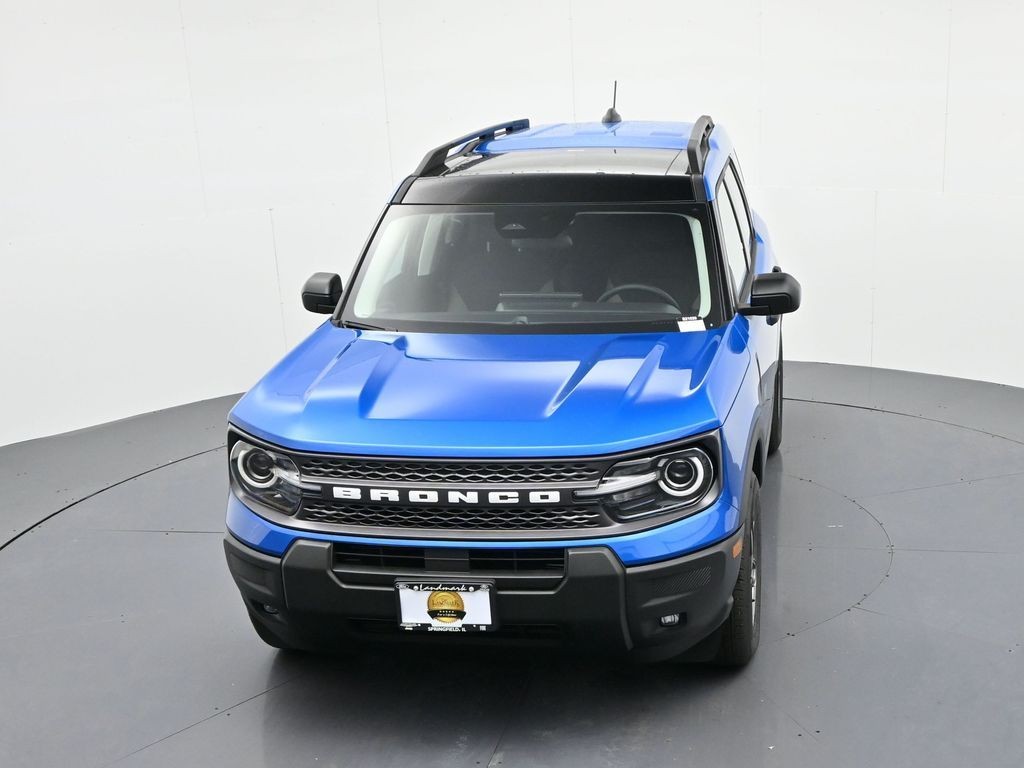 Ford Bronco Sport Vehicle Full-screen Gallery Image 18