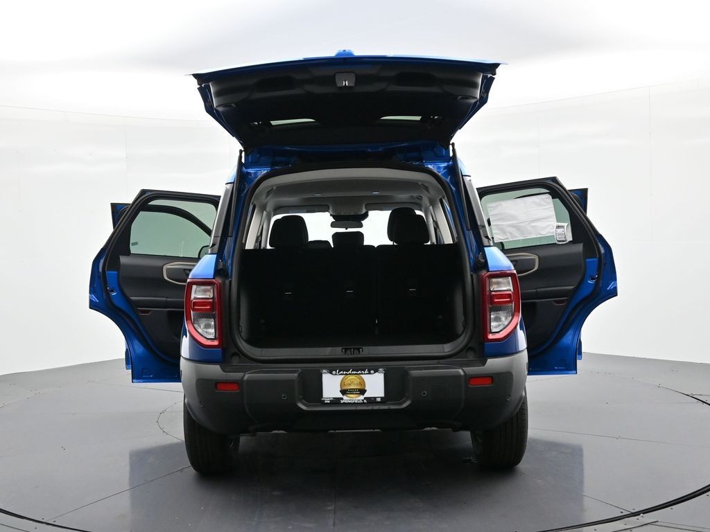 Ford Bronco Sport Vehicle Full-screen Gallery Image 28