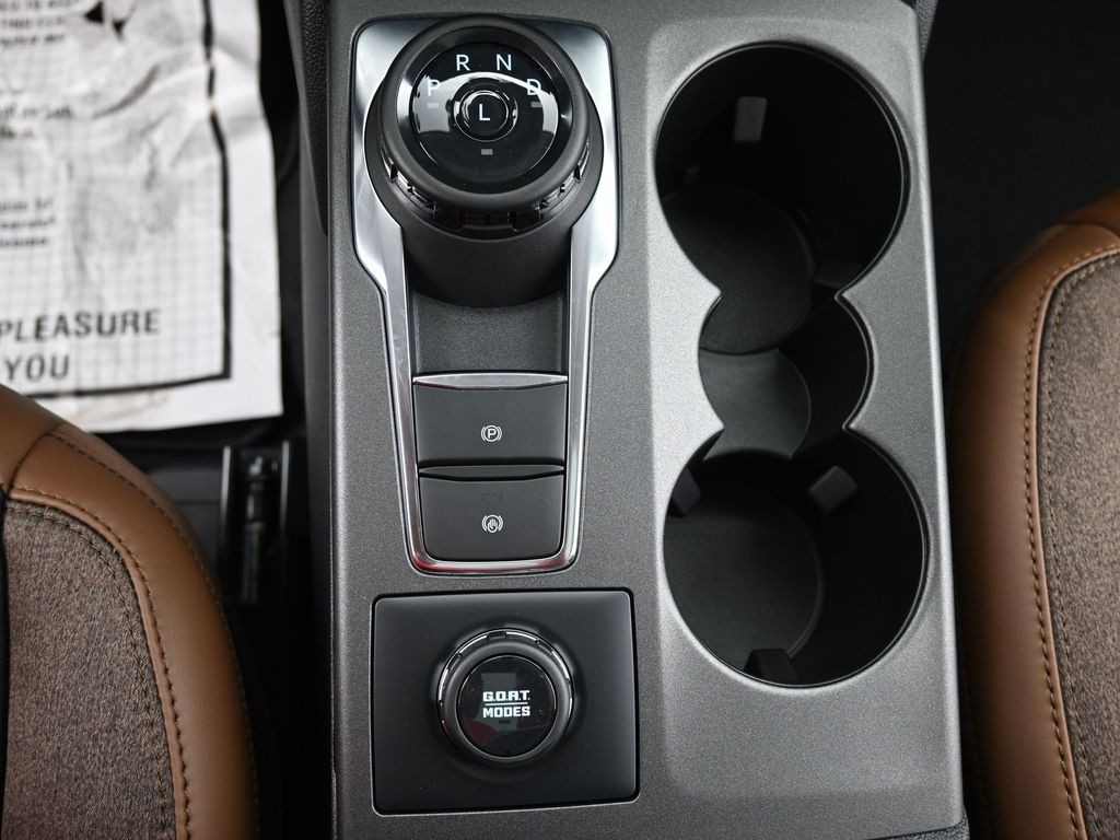 Ford Bronco Sport Vehicle Full-screen Gallery Image 12