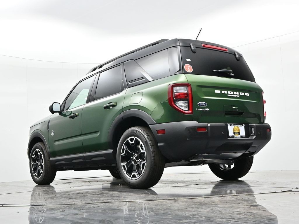 Ford Bronco Sport Vehicle Full-screen Gallery Image 22