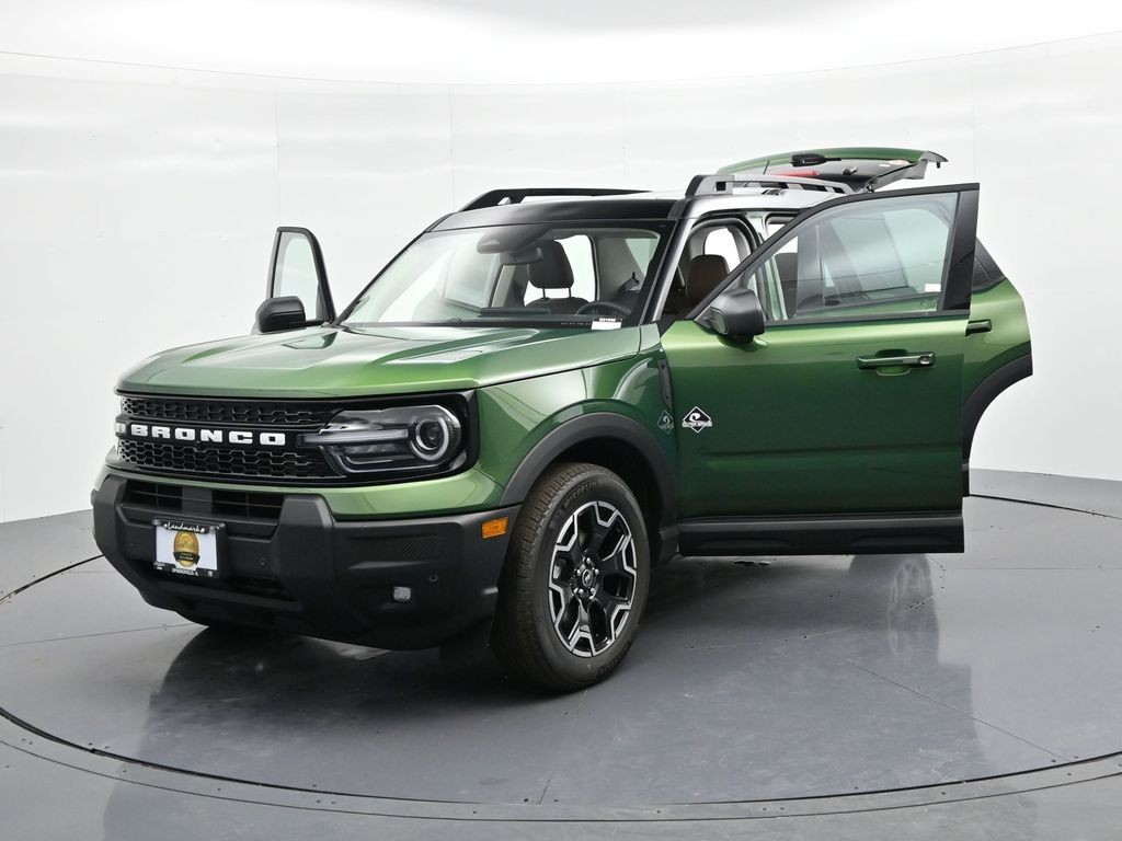 Ford Bronco Sport Vehicle Full-screen Gallery Image 28