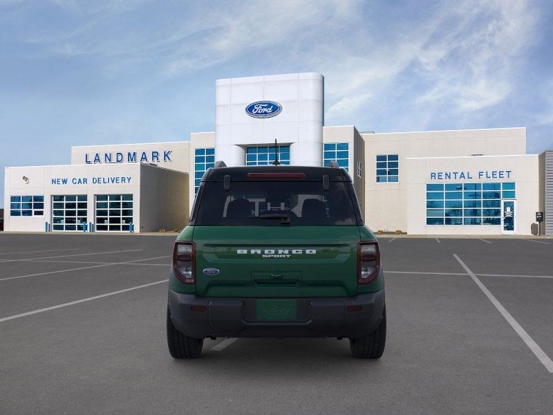 Ford Bronco Sport Vehicle Full-screen Gallery Image 5