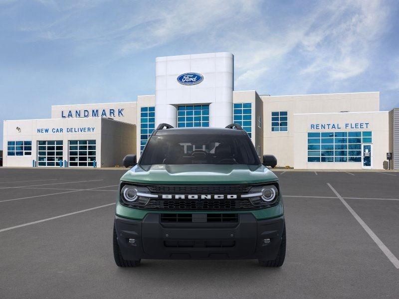 Ford Bronco Sport Vehicle Full-screen Gallery Image 6