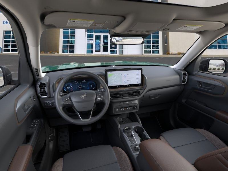 Ford Bronco Sport Vehicle Full-screen Gallery Image 9