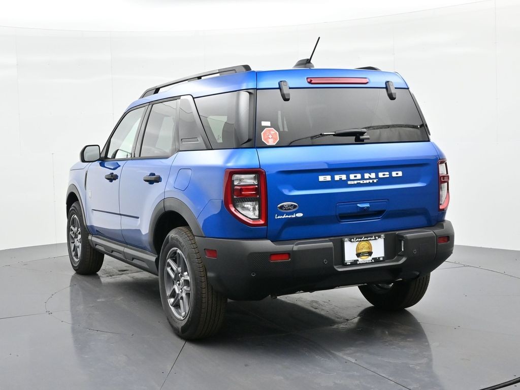 Ford Bronco Sport Vehicle Full-screen Gallery Image 8