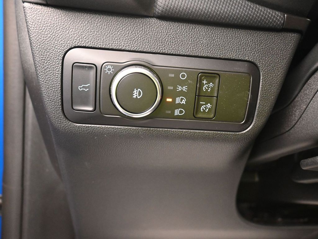 Ford Bronco Sport Vehicle Full-screen Gallery Image 14