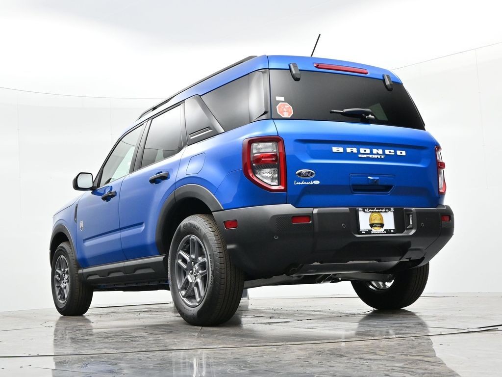 Ford Bronco Sport Vehicle Full-screen Gallery Image 22