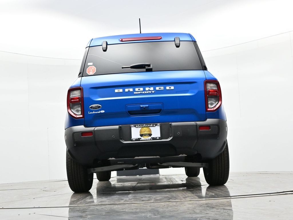 Ford Bronco Sport Vehicle Full-screen Gallery Image 23