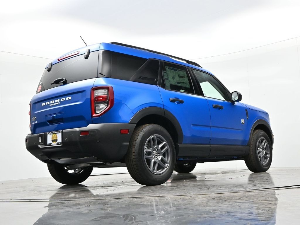 Ford Bronco Sport Vehicle Full-screen Gallery Image 24