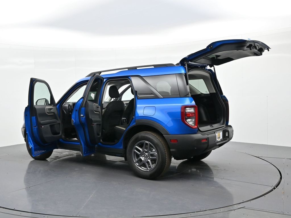 Ford Bronco Sport Vehicle Full-screen Gallery Image 27