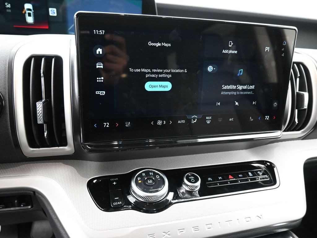 Ford Expedition Vehicle Full-screen Gallery Image 13