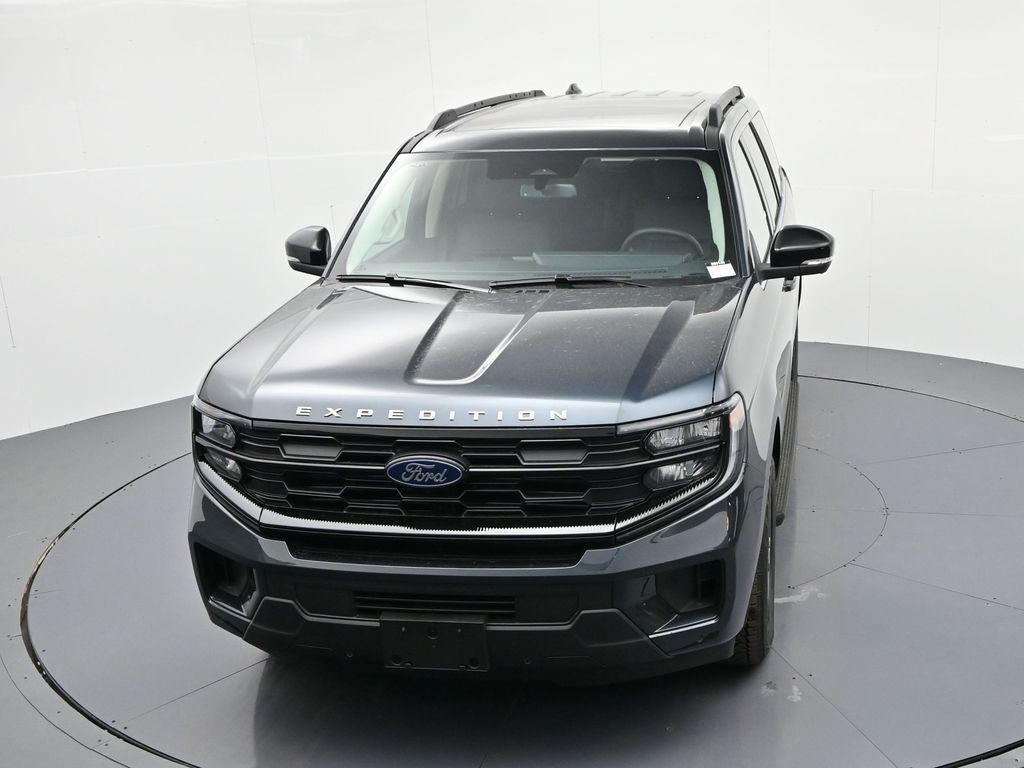Ford Expedition Vehicle Full-screen Gallery Image 18