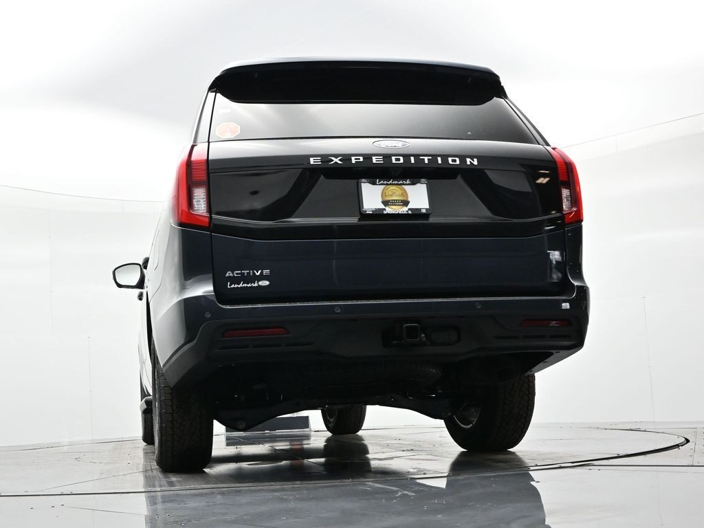 Ford Expedition Vehicle Full-screen Gallery Image 22