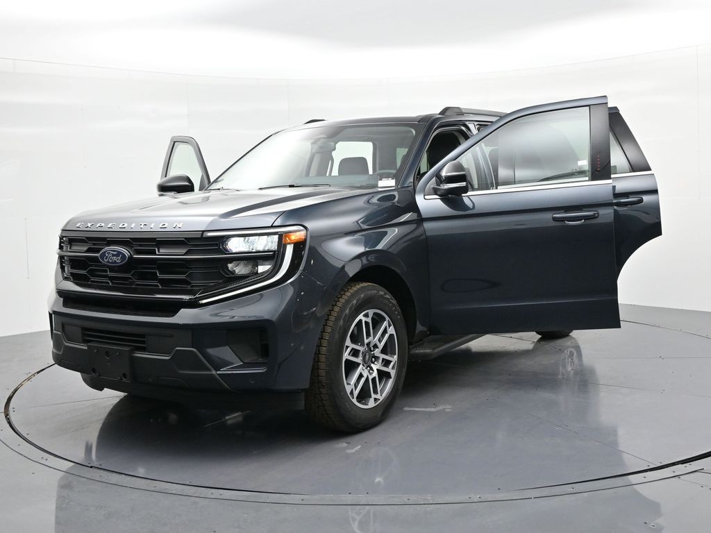 Ford Expedition Vehicle Full-screen Gallery Image 27