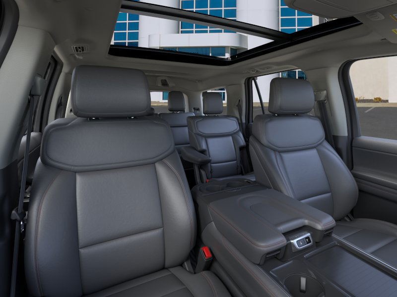 Ford Expedition Vehicle Full-screen Gallery Image 10