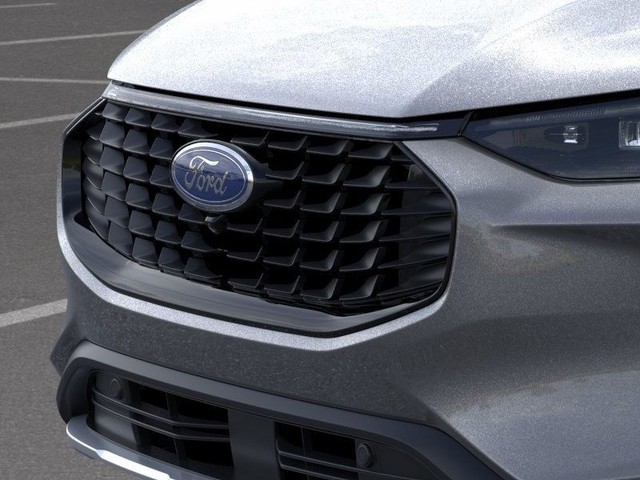 Ford Escape Plug-In Hybrid Vehicle Full-screen Gallery Image 17