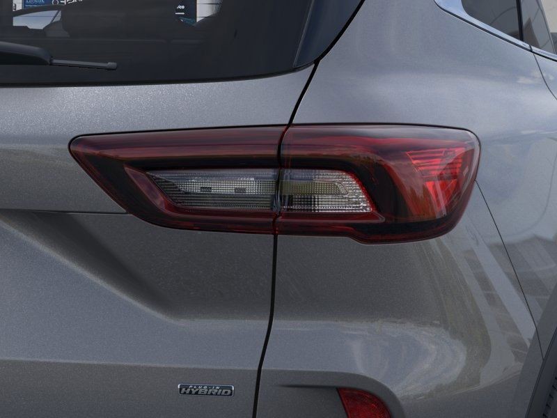 Ford Escape Plug-In Hybrid Vehicle Full-screen Gallery Image 21