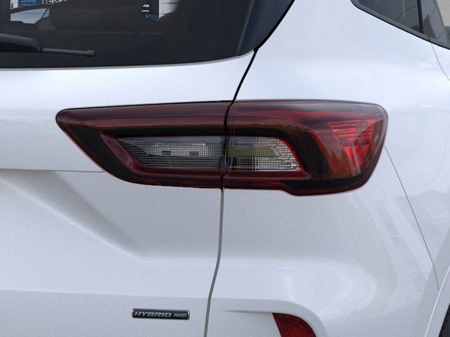 Ford Escape Hybrid Vehicle Full-screen Gallery Image 21