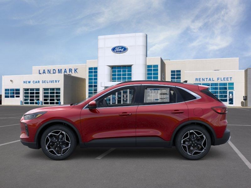 Ford Escape Vehicle Full-screen Gallery Image 3