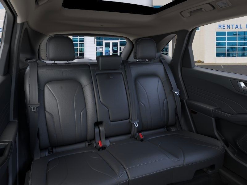 Ford Escape Vehicle Full-screen Gallery Image 11