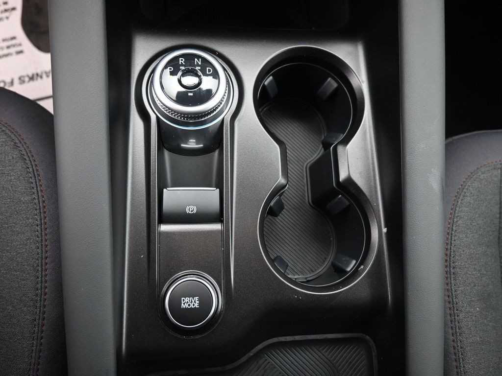 Ford Explorer Vehicle Full-screen Gallery Image 12