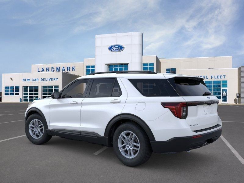 Ford Explorer Vehicle Full-screen Gallery Image 4