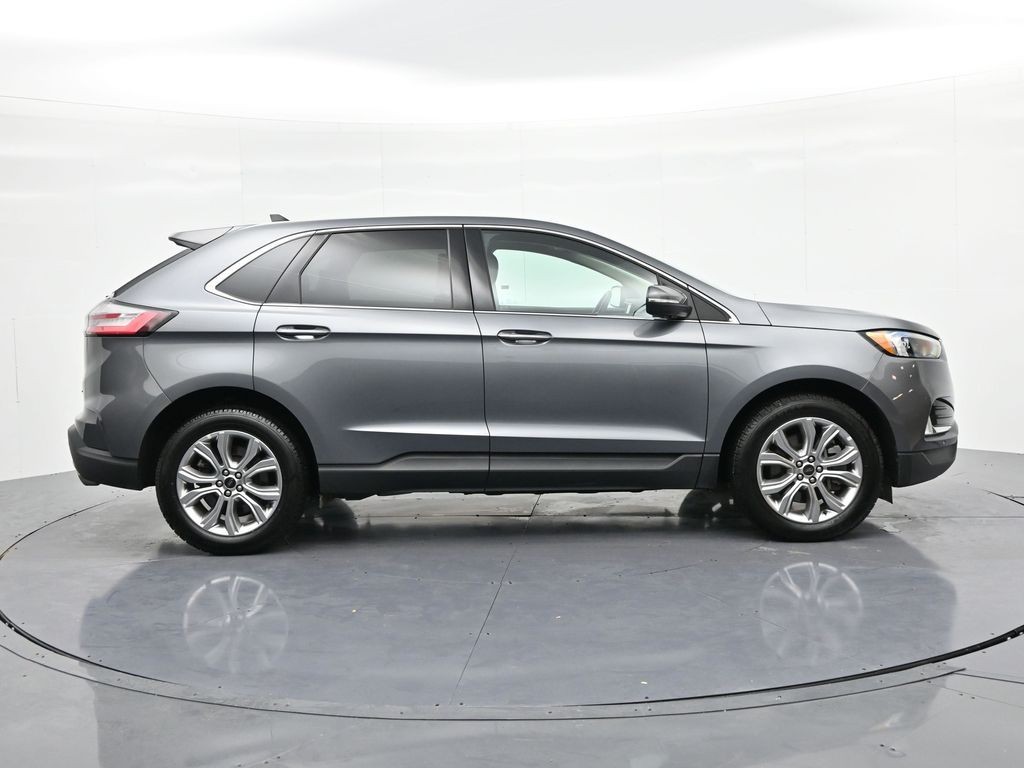 Ford Edge Vehicle Full-screen Gallery Image 05