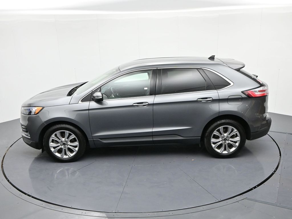 Ford Edge Vehicle Full-screen Gallery Image 18