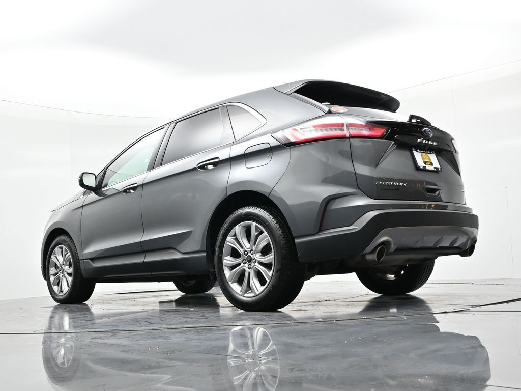Ford Edge Vehicle Full-screen Gallery Image 19