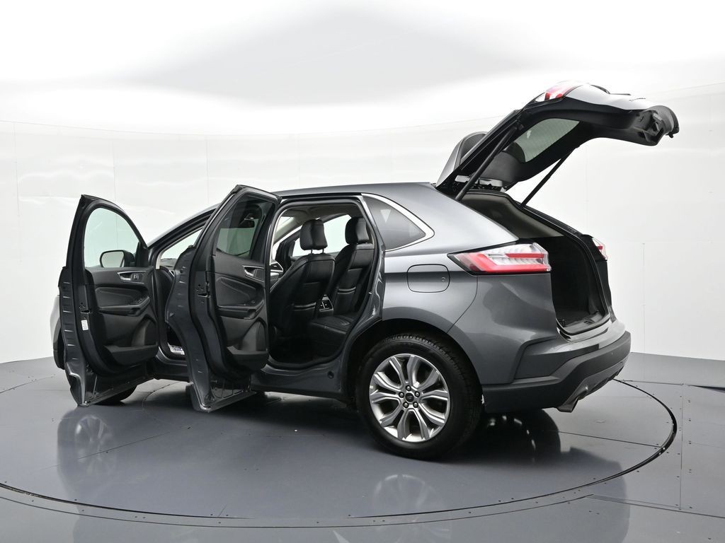Ford Edge Vehicle Full-screen Gallery Image 30