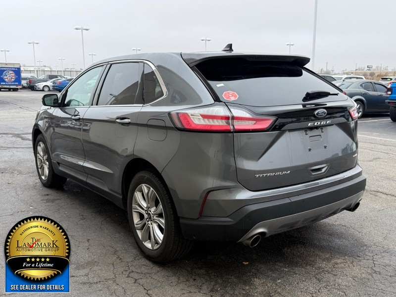 Ford Edge Vehicle Full-screen Gallery Image 6
