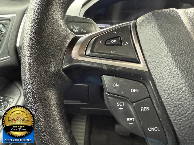 Ford Edge Vehicle Full-screen Gallery Image 10