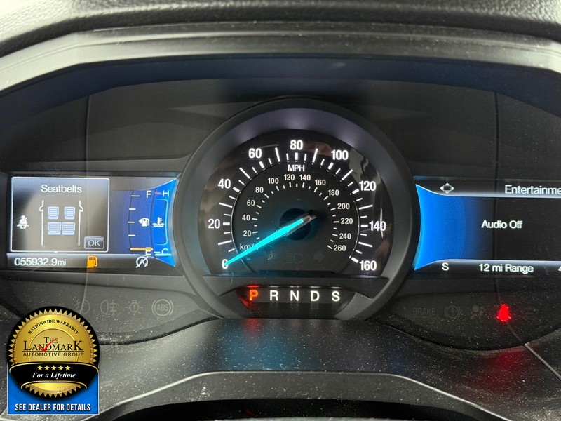 Ford Edge Vehicle Full-screen Gallery Image 12