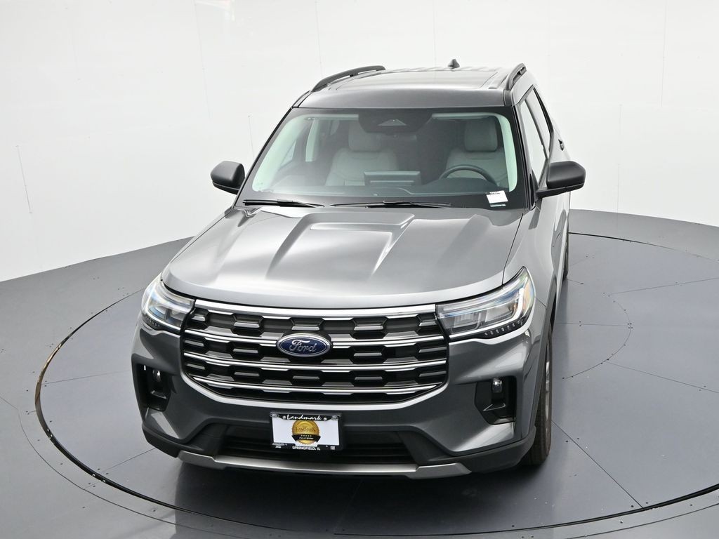 Ford Explorer Vehicle Full-screen Gallery Image 21