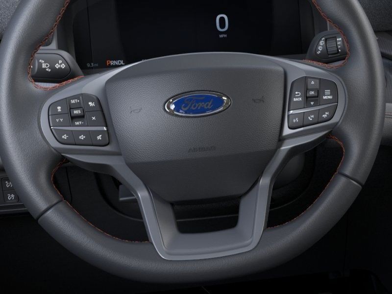 Ford Explorer Vehicle Full-screen Gallery Image 12