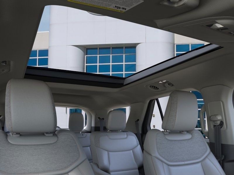 Ford Explorer Vehicle Full-screen Gallery Image 22