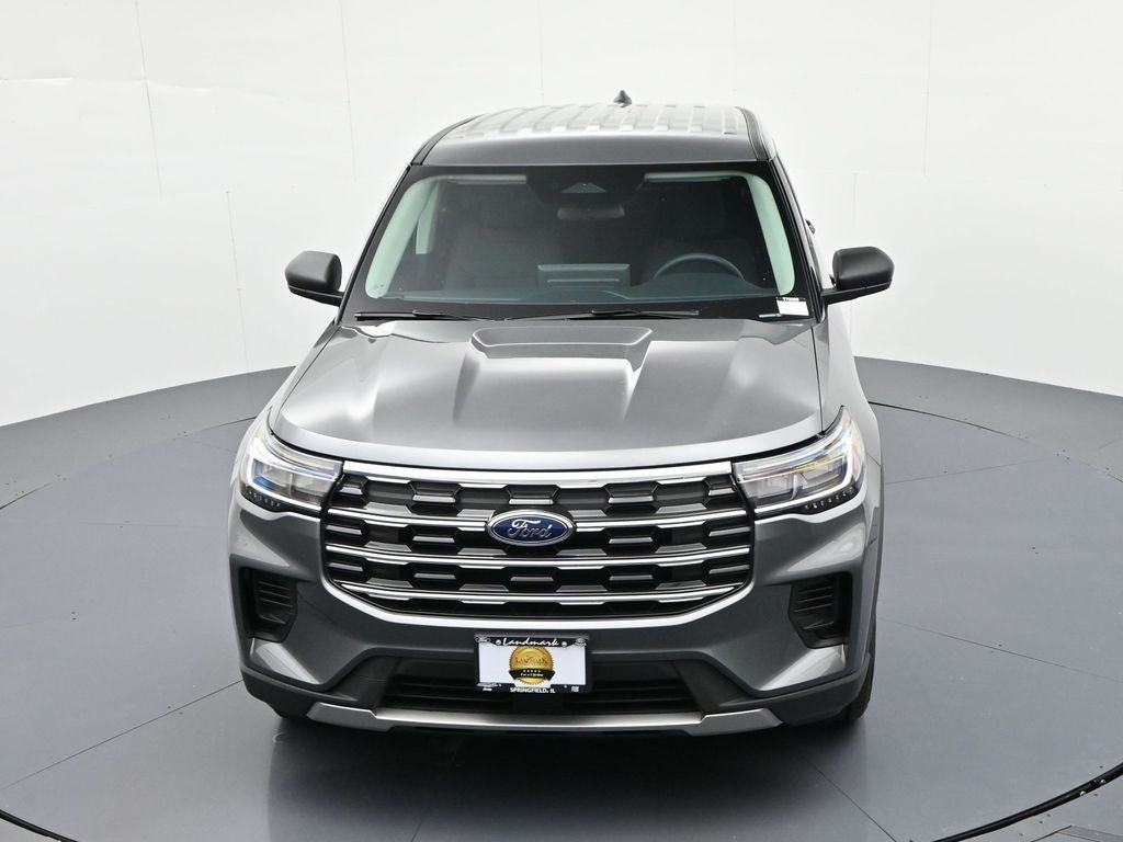 Ford Explorer Vehicle Full-screen Gallery Image 23
