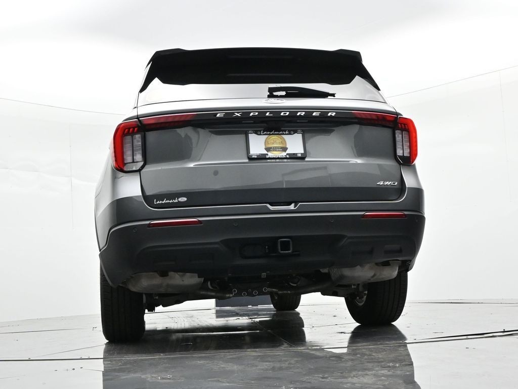 Ford Explorer Vehicle Full-screen Gallery Image 27
