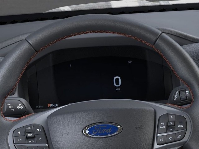 Ford Explorer Vehicle Full-screen Gallery Image 13
