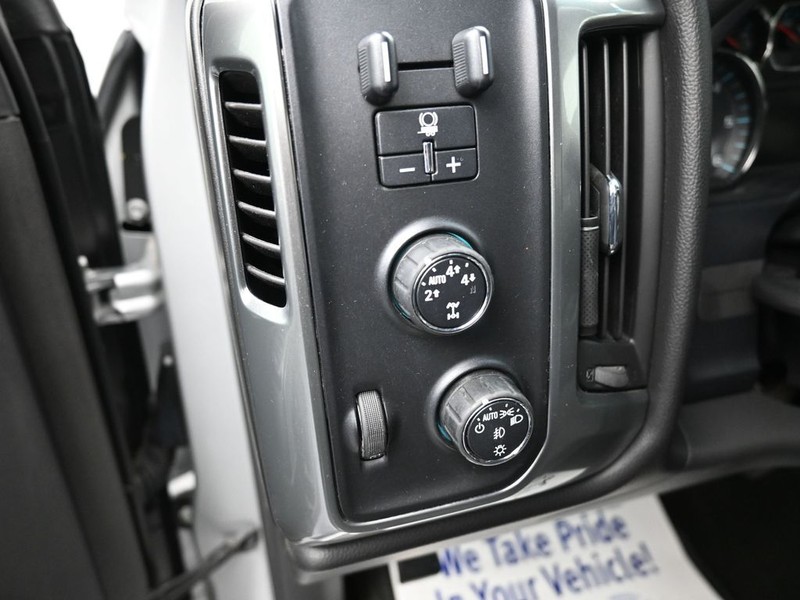 Chevrolet Silverado 1500 Vehicle Full-screen Gallery Image 10