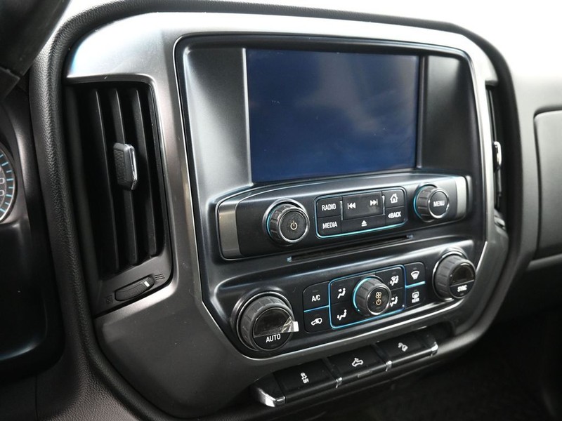 Chevrolet Silverado 1500 Vehicle Full-screen Gallery Image 11