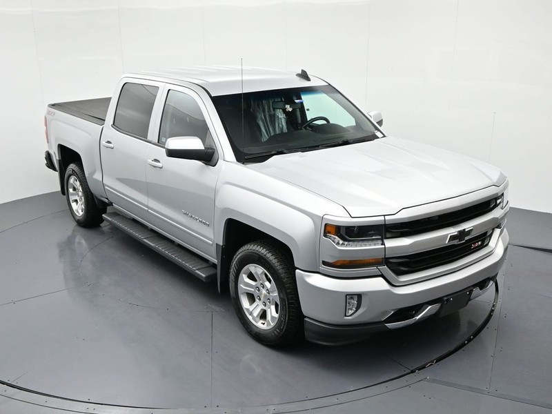 Chevrolet Silverado 1500 Vehicle Full-screen Gallery Image 12