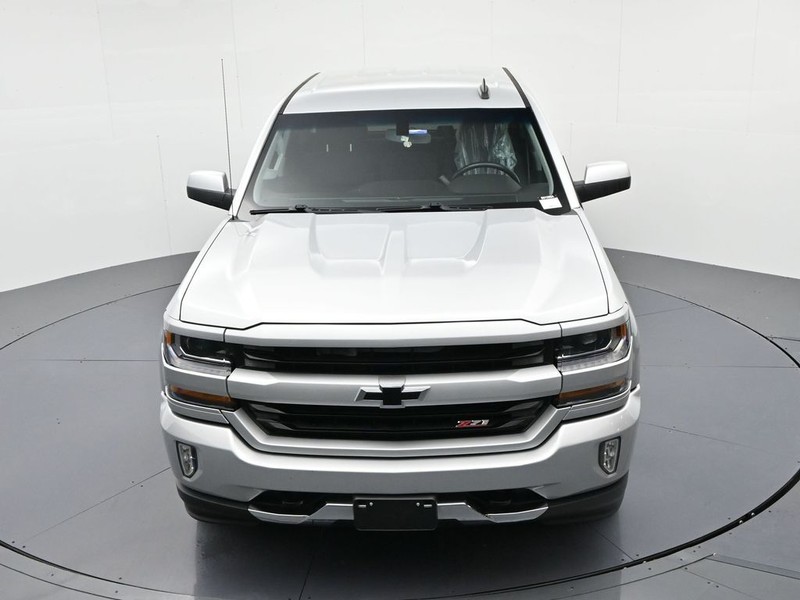 Chevrolet Silverado 1500 Vehicle Full-screen Gallery Image 13